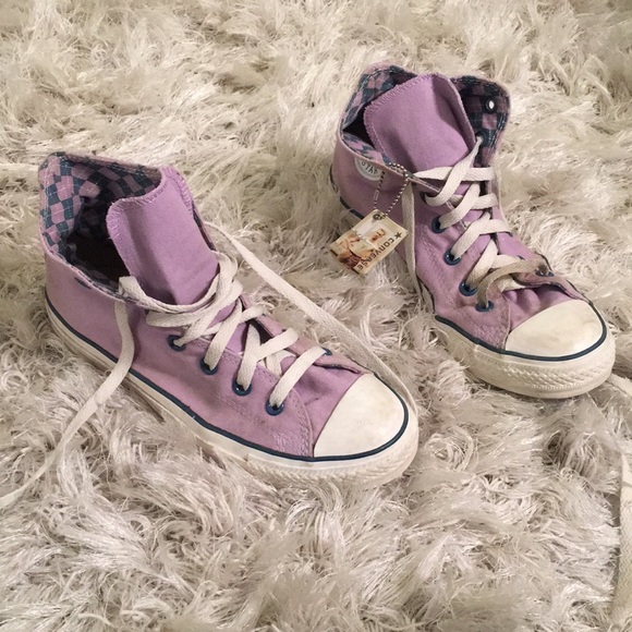 light purple converse